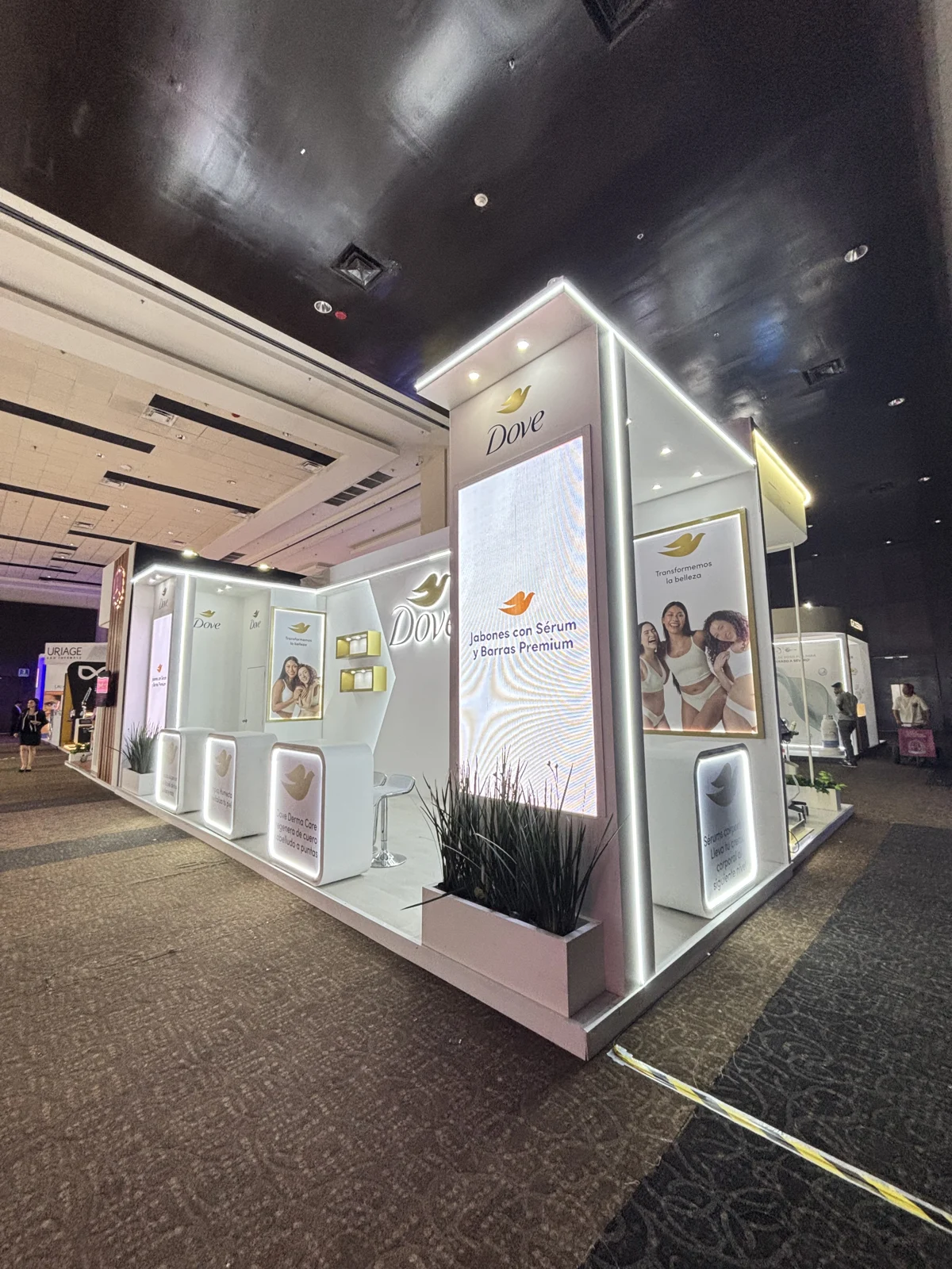 Dove · Unilever · Cintermex Monterrey · Creamétrica Experiencias at an event — photo 2