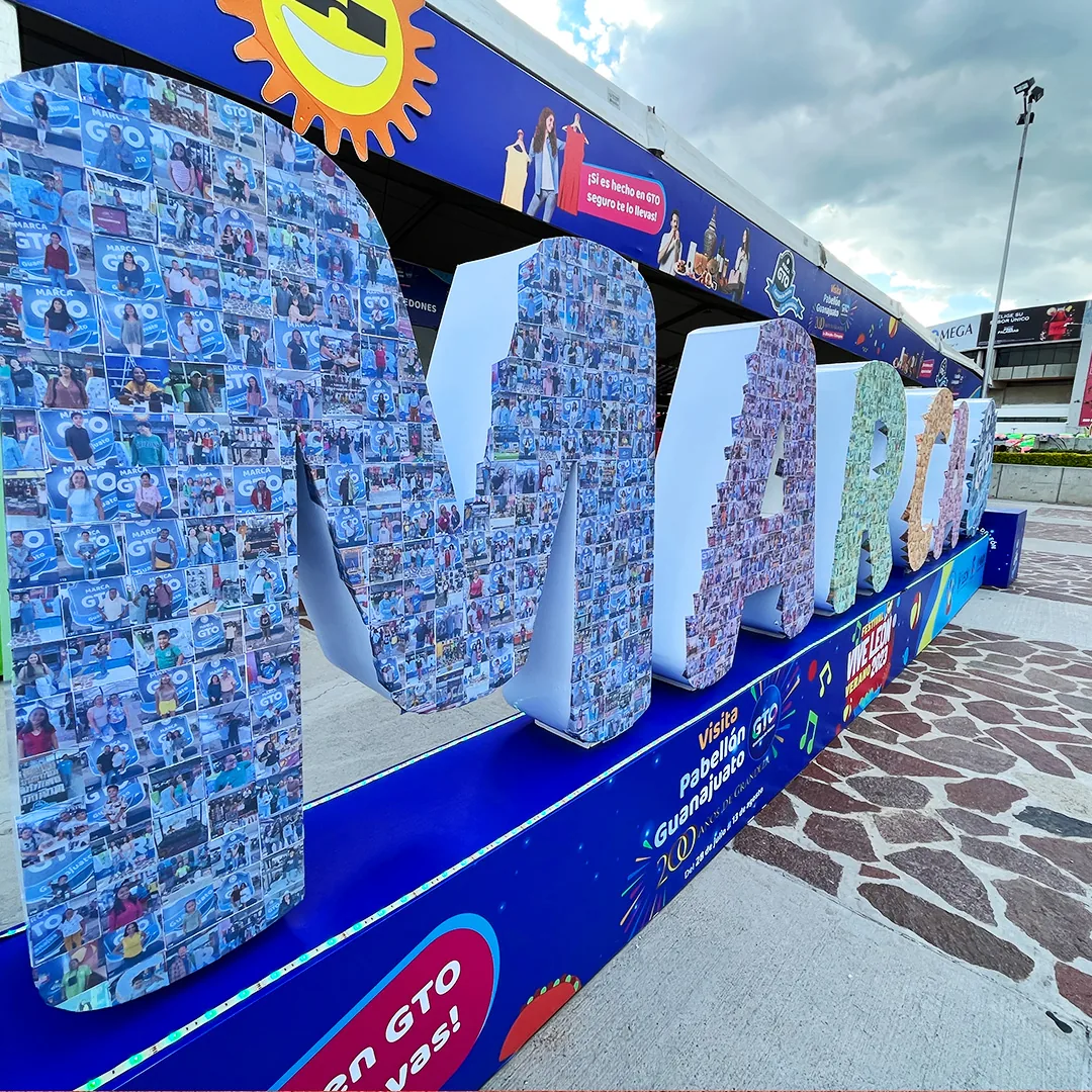 Photo mosaics for brand activations at an event — photo 12