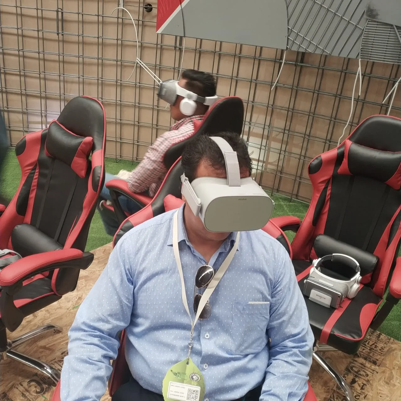 Participantes con visores de realidad virtual, foto 5
