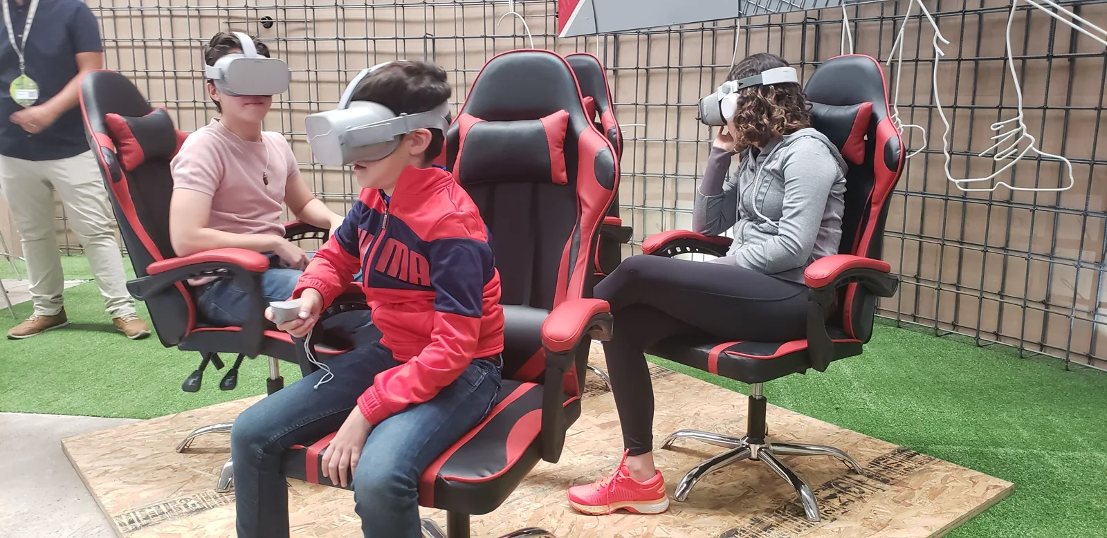 Participantes con visores de realidad virtual, foto 7